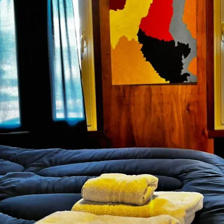 Alaska Patagonia Hostel San Carlos de Bariloche Exterior photo